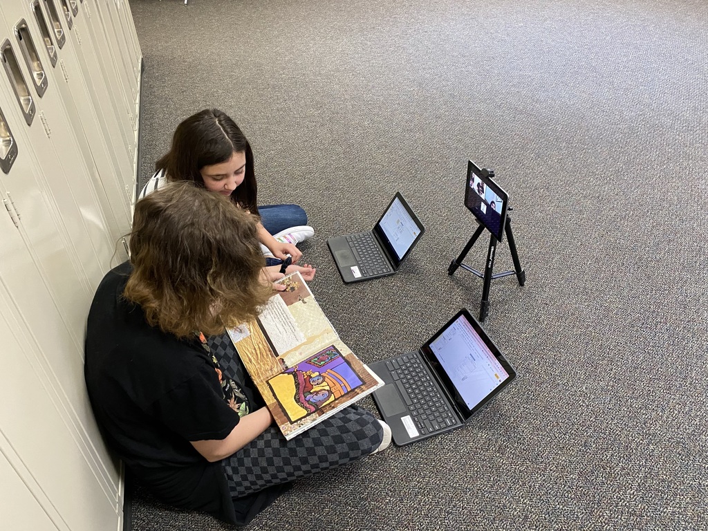 students working with iPads 